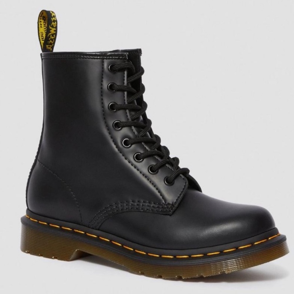 DOC MARTENS! (size 8/size 39)